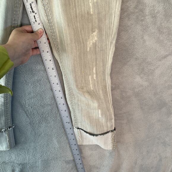 Almost Famous Vintage Y2K Low Rise Capri Jeans Women's Size 5 Rhinestones Bling - Picture 12 of 13